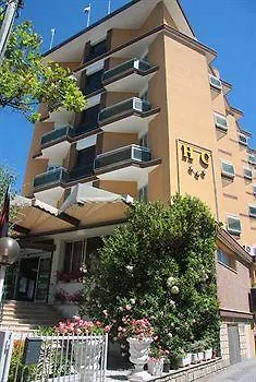 ***  Hotel Carlton Beach Rimini Olaszország