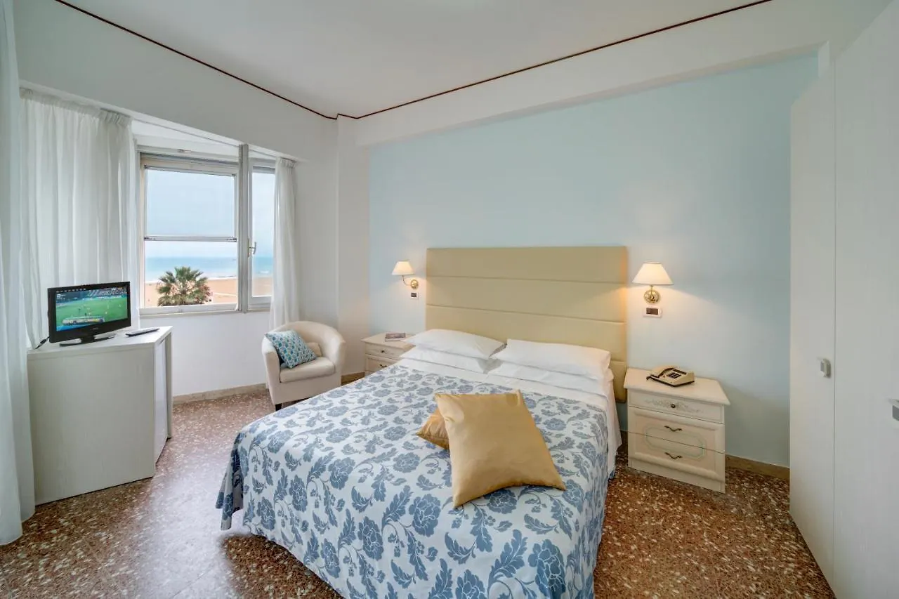 Hotel Carlton Beach Rimini 3*,
