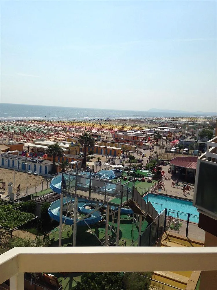 Hotel Carlton Beach Rimini 3*,
